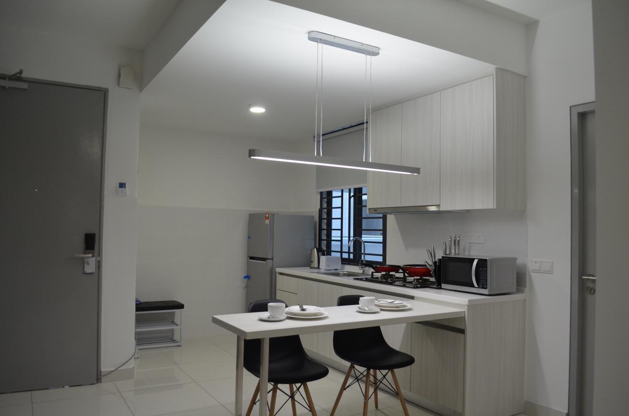 1 Tebrau Suites By Subhome Τζόχορ Μπάχρου Εξωτερικό φωτογραφία