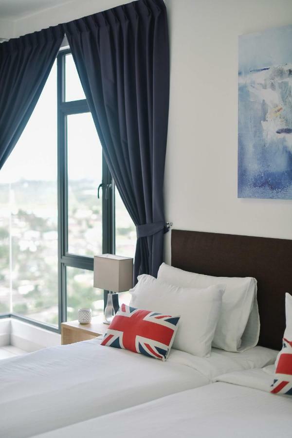 1 Tebrau Suites By Subhome Τζόχορ Μπάχρου Εξωτερικό φωτογραφία