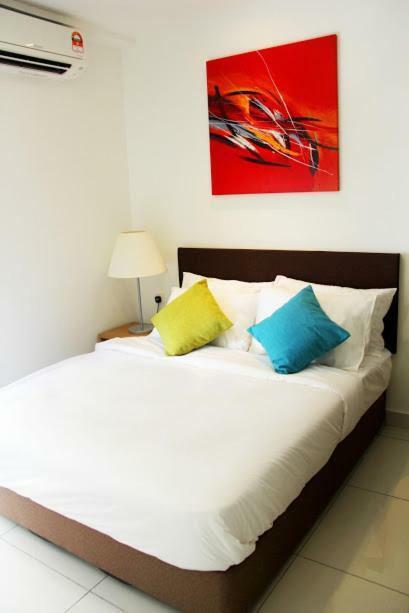 1 Tebrau Suites By Subhome Τζόχορ Μπάχρου Εξωτερικό φωτογραφία